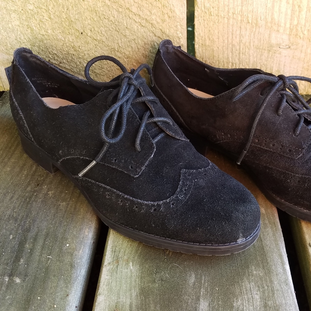 Anne Klein Black Suede 7.5 CUTE and comfy